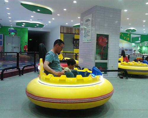 长寿地网碰碰车游乐设备